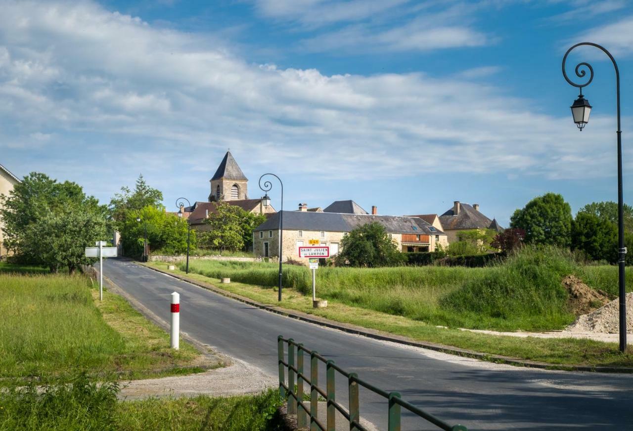 Gite Le Noyer - L'Ancien Vignoble Saint-Julien-de-Lampon Exterior foto